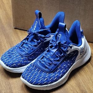 Curry's baskeball shoes blue and white. OBO